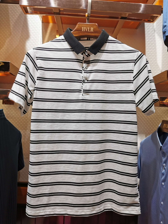 培罗蒙黑白条t恤 p20720