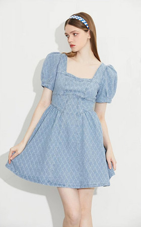 only 短款牛仔连衣裙