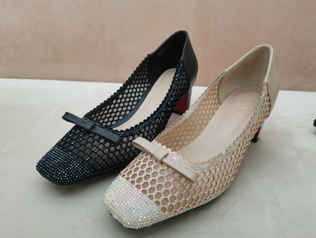 贵之步羊皮革/闪钻/超纤女鞋-610001