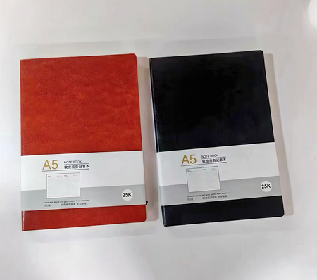 文章11925商务皮面笔记本A5-80页
