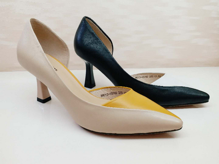 圣恩熙羊皮拼接色单鞋